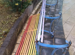 Divelta la panchina Arcobaleno a Vittoria: un gesto che ferisce l'intera citt&agrave;