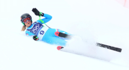 Sofia Goggia cade nella discesa della combinata a squadre