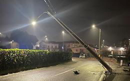 Modica, cade un palo della luce in contrada Quartarella: traffico deviato