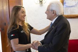 Mattarella a Cortina incoraggia Goggia e chiama Arianna Fontana: &laquo;Sei formidabile&raquo;