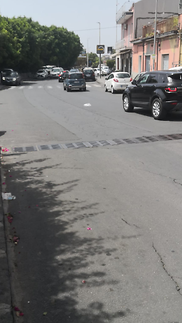Pericolo in via Nuovalucello: segnaletica orizzontale assente, sindaco intervenga