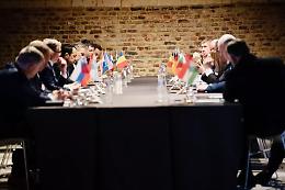 La sferzata di Draghi e Letta smuove l'Europa: i Ventisette vogliono decisioni gi&agrave; a marzo