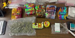 Hashish e marijuana arrivano attraverso i pacchetti di spedizione: sequestrati 200 grammi di droga, sventato un giro d'affari da 10.000 euro