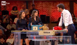 Affari Tuoi, il destino beffardo di due &ldquo;gemelle&rdquo; siciliane: la serata di Ester e Federica finisce senza premio, ma non senza storia