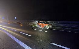 Il cantante neomelodico Angelo Famao uscito illeso da un terribile incidente stradale in autostrada