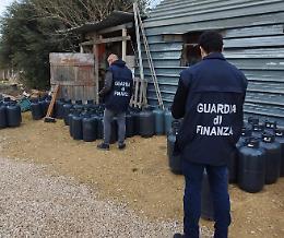 Scoperto un deposito abusivo (e pericoloso) di bombole Gpl a Scicli: imprenditore denunciato dalla GdF