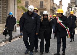 Meloni a sorpresa in Sicilia: sopralluogo a Niscemi e nelle zone colpite da Harry: &laquo;150 milioni in arrivo&raquo;
