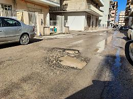 Centocinquantamila euro per l'emergenza strade: ecco il piano del Comune contro le buche