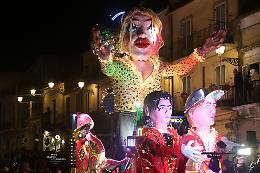 Carnevale storico a Chiaramonte Gulfi, un'edizione da record tra tradizione e innovazione