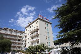 Terapia del dolore, screening gratuiti a Villa Serena