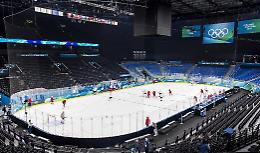 Bandiera Ue vietata ai Giochi? Il no di un addetto alla sicurezza diventa un caso