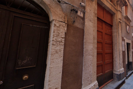 Incontro su Israele, imbrattati muro e porta della sede del convegno