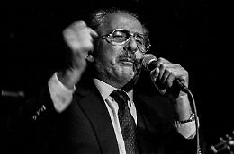 Sulle tracce di Mister Volare: il viaggio tra i "luoghi del cuore" di Modugno, dalla Puglia all'Isola dei Conigli