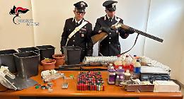 Misilmeri, centrale dell'illegalit&agrave; in una palazzina con armi, droga e allaccio abusivo: una famiglia arrestata dai carabinieri