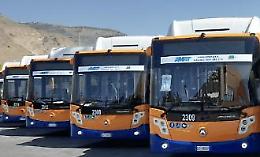 Il pasticcio degli autobus: il Comune ne ordina 60, ma non sono mai arrivati