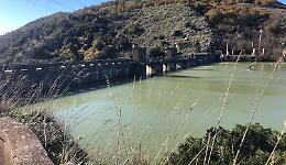 Dighe piene ma sporche: persi 10 milioni di metri cubi d'acqua per i detriti