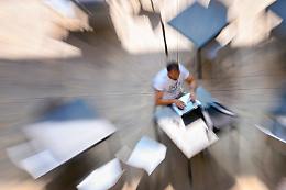 Ferie illimitate, il benefit che seduce tutti ma non funziona sempre: cosa promette davvero e perch&eacute; in Italia il nodo &egrave; pi&ugrave; complesso