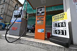 Benzina e diesel, il pieno che cambia pelle: perch&eacute; oggi spendiamo cos&igrave; e cosa ci aspetta domani