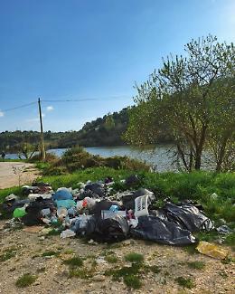 Mobilitazione al lago di Santa Rosalia, RagusAttiva denuncia le condizioni critiche e lancia il primo clean up del 2026