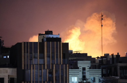 Usa-Israele sull'Iran, ucciso l'ex presidente Ahmadinejad: portaerei e cieli sotto attacco