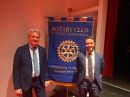 Sette secondi per capire: il futuro tra intelligenza artificiale, DNA e responsabilit&agrave;