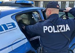 In crisi di astinenza da droga, d&agrave; in escandescenze e spacca il vetro della vicina: bloccato un 28enne che era ai domiciliari