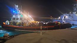 Salvati 103 migranti e portati a Pozzallo nel cuore della notte