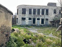 Ex Consorzio agrario di via Cristoforo Colombo: per il rudere dell'assassinio sfum&ograve; il progetto di un hotel da 350 stanze