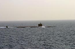 Un sottomarino USA affonda una nave da guerra iraniana nell'Oceano Indiano: almeno 80 morti
