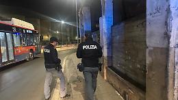 Trovata senza vita nell'edificio abbandonato a Catania: Elisabeta morta di stenti, forse morsicata dai cani 