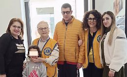 Vittoria, gli occhiali si rompono e i Lions glieli ricomprano