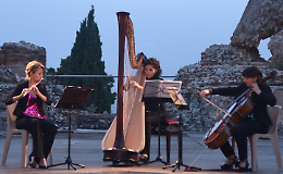 Idyllic Trio in prima assoluta: arpa, flauto e violoncello tra Solaria, Lunaria e Terrestria