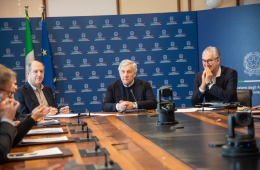 Tajani: "25mila italiani gi&agrave; rientrati. Restiamo a fianco dell'Europa per difendere i confini da eventuali attacchi"