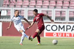 Il Trapani non c'&egrave; pi&ugrave;, il Crotone passeggia al Provinciale: granata sull'orlo del precipizio