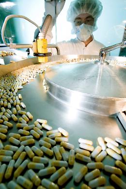 Dalla molecola al mercato in meno tempo: cos&igrave; IA sta trasformando la ricerca farmaceutica