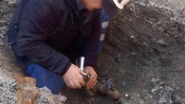 Fuga di gas in pieno centro a Palermo: tubazione della rete del metano tranciata durante lavori di scavo in via Turati