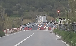 Ponte sul fiume Ippari, opera pronta: ma c'&egrave; un dislivello minimo