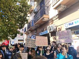 Crisi spettacolo, lavoratori in piazza a Palermo: "Contratti fermi e turnover bloccato", luned&igrave; lo sciopero nazionale a Roma
