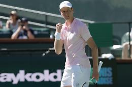 Sinner, un uragano nel deserto di Indian Wells: Tien annientato in 66 minuti. Ora la super sfida con Zverev