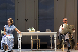 La commedia di Eduardo De Filippo: Sabato, domenica e luned&igrave;, al Teatro Biondo