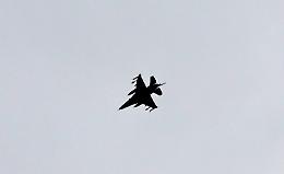 Raid degli Stati Uniti su Kharg, Trump risparmia i giacimenti ma minaccia l'Iran: rischio escalation nello Stretto di Hormuz