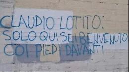 Minacce a Claudio Lotito: scritta intimidatoria sulla parrocchia di San Frumenzio a Montesacro