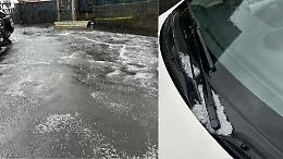 Violenti temporali in Sicilia: tappeto di grandine sulle strade Catanesi, eventi rinviati e allagamenti