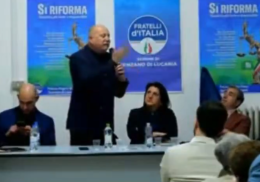 &laquo;Usate sistemi clientelari per la campagna per il S&igrave;&raquo;, bufera sul deputato di FdI