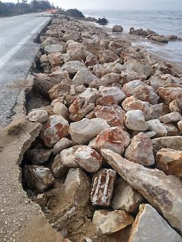 Pozzallo-Marza e il rifacimento della litoranea, Milana: "Ma che materiali avete utilizzato?"