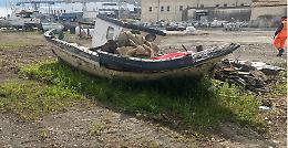 Relitti che suonano: a Catania il legno del porto diventa musica, memoria e lavoro