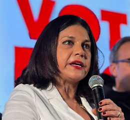 "Prova ad andare a Teheran, comunista di m...": insulti e minacce sessiste sui social ad Antonella Russo