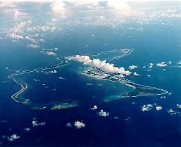 L'Iran bersaglia l'isola di Diego Garcia nell'oceano Indiano, ma non colpisce la base americano-britannica