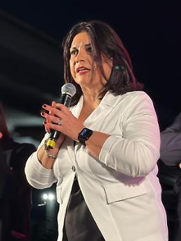 Dopo gli insulti social e la solidariet&agrave; degli antri candidati, si abbassano i toni della campagna elettorale