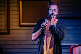 Specie arrabbiata: risate liberatorie con Antonio Micali al Teatro dei 3 Mestieri